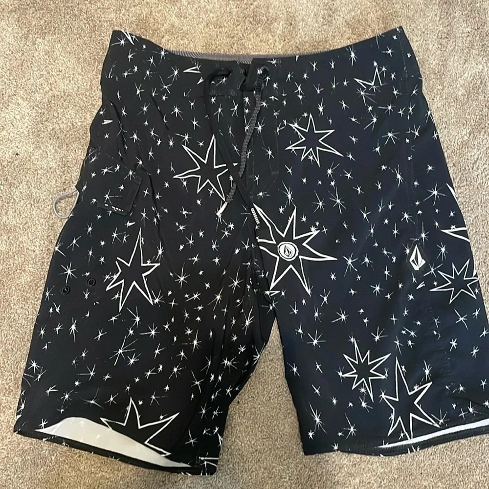 Volcom swim trunks - Picture 1 of 3